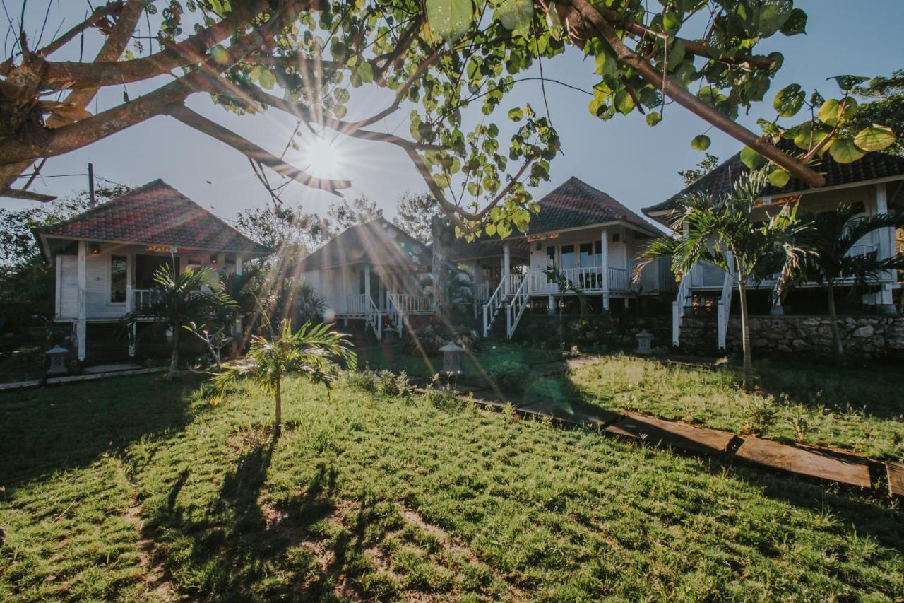 Paluh Beach Huts Nusa Lembongan  Exterior photo