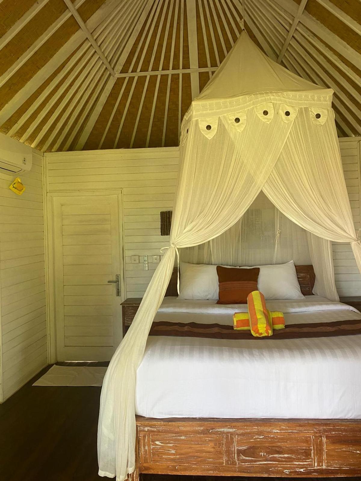 Paluh Beach Huts Nusa Lembongan  Exterior photo